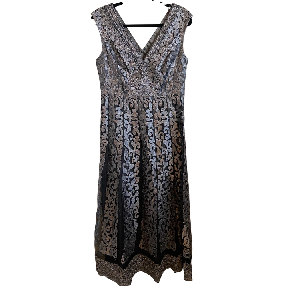 Kay Unger New York Silver Metallic Damask Scroll V-Neck Gown Dress 10